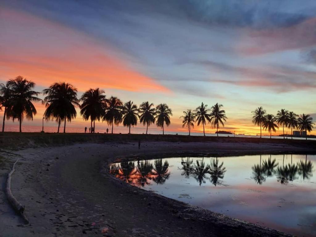 Port Dickson Pd Malacca Straits Homestay Buitenkant foto